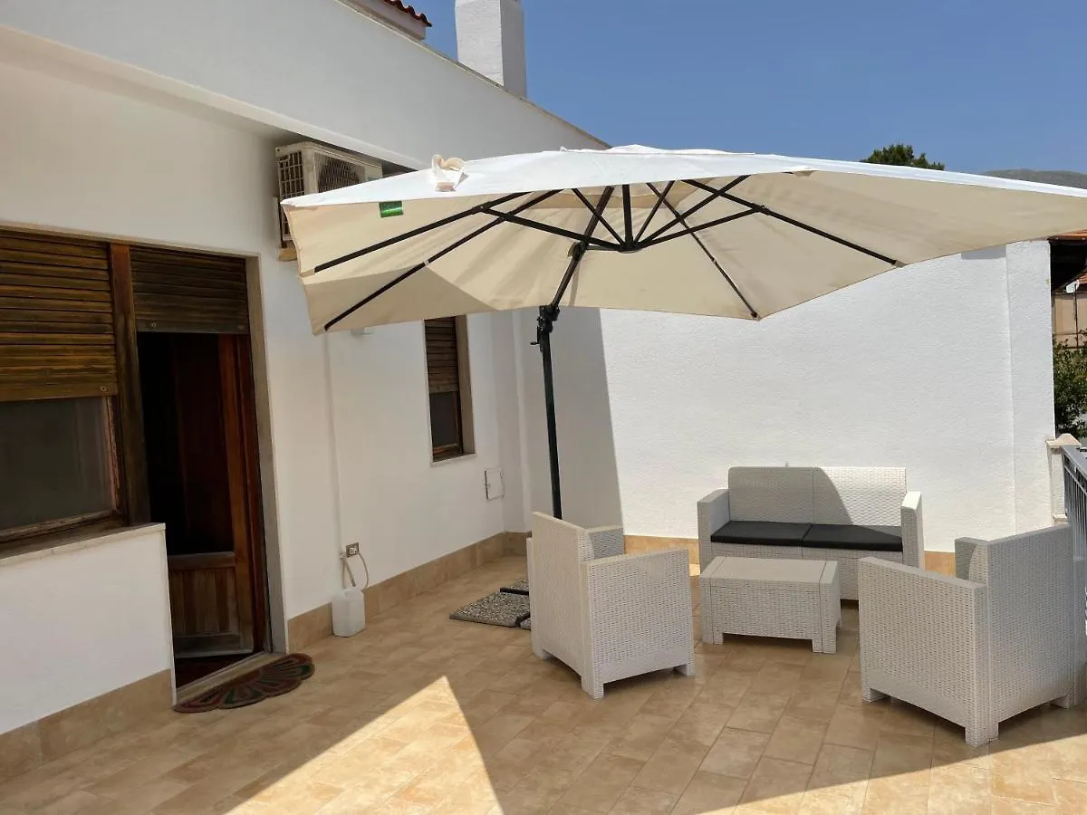 Mondello Senator Apartment